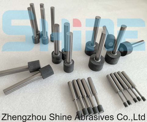 Enlaces vitrificados con pines montados en CBN para el rectificado de materiales HSS